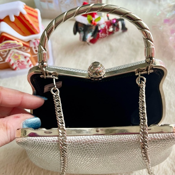 New 💝🌻Stunning Silver Mini Evening Purse - Picture 4 of 7